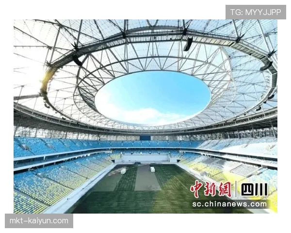 成都凤凰山专业足球场新增顶棚完工,提升极端天气下比赛稳定性 成都凤凰山专业足球场新增顶棚完工,提升极端天气下比赛稳定性